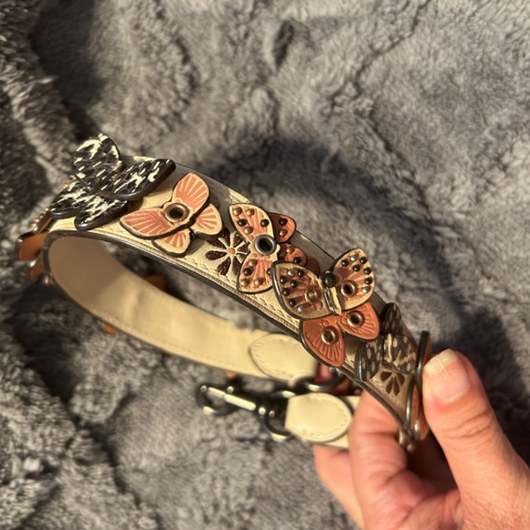 Extremely Rare Coach Butterfly Appliqué Novelty Shoulder Strap Leather and snake - Picture 8 of 8